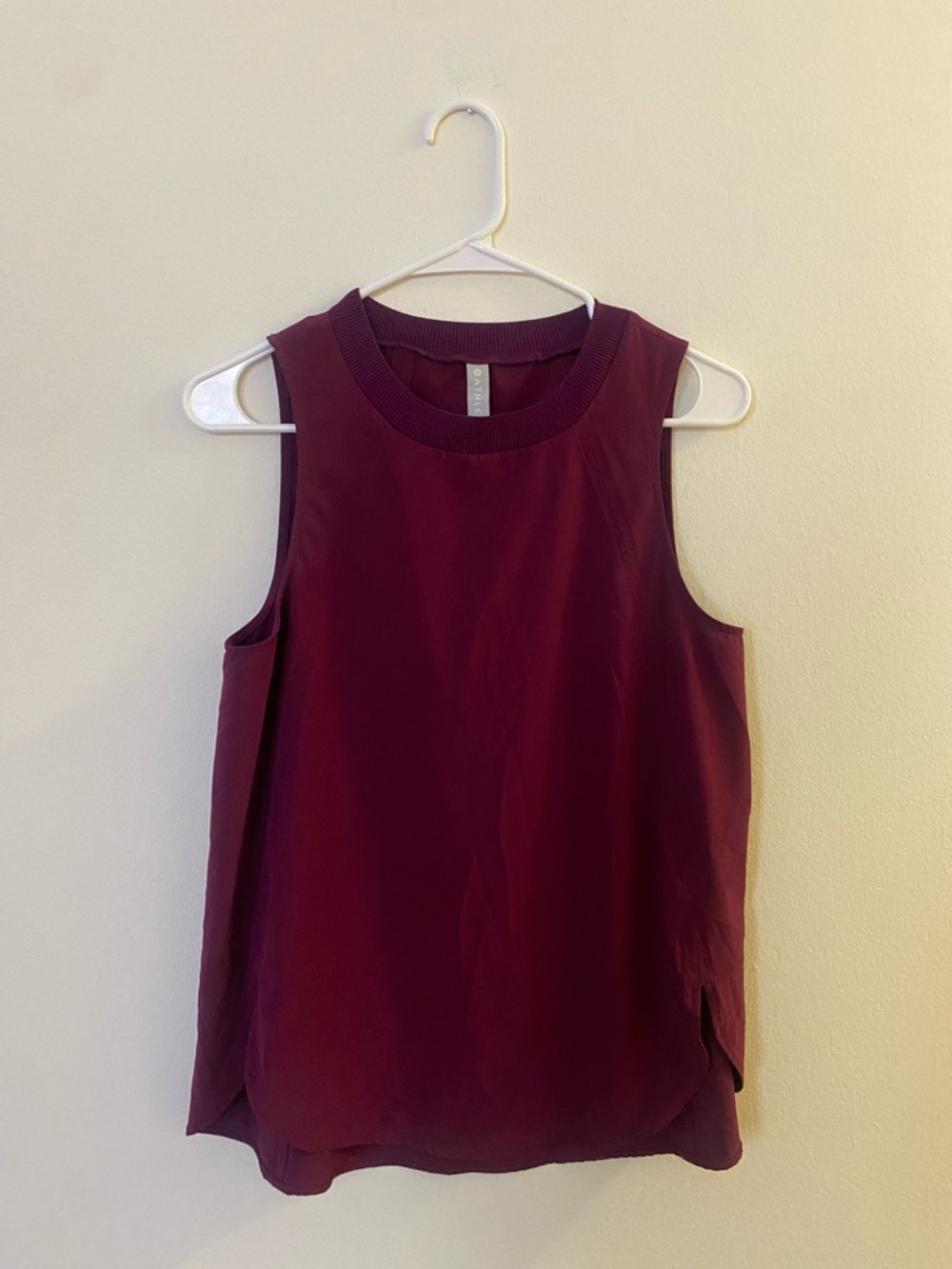 Athleta Sleeveless Tank Top with Ribbed Neck Detail Small